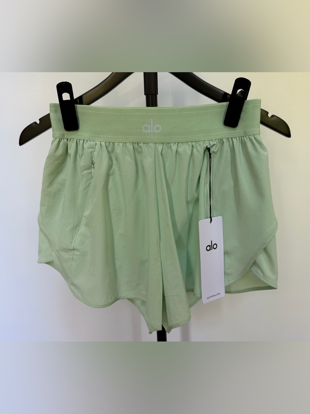 Alo Yoga Set-Color Spearmint, Airbrush Real Bra Tank & Match Point Shorts,Size S - Picture 5 of 10